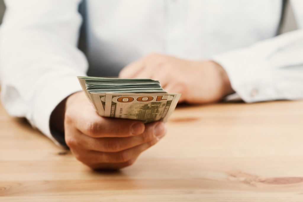 Работна заплата и минимален осигурителен доход